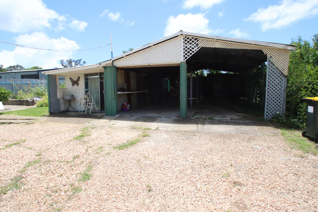 3-bedroom house at 10 Railway Street, Tenterfield, NSW 2372, Tenterfield, New South Wales
