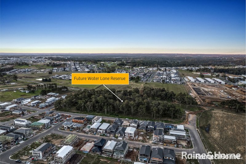 Photo - 10 Rainforest Street (Rouse Hill Heights) , Box Hill NSW 2765 - Image 22