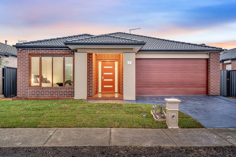 10 Rainham Avenue, Craigieburn VIC 3064