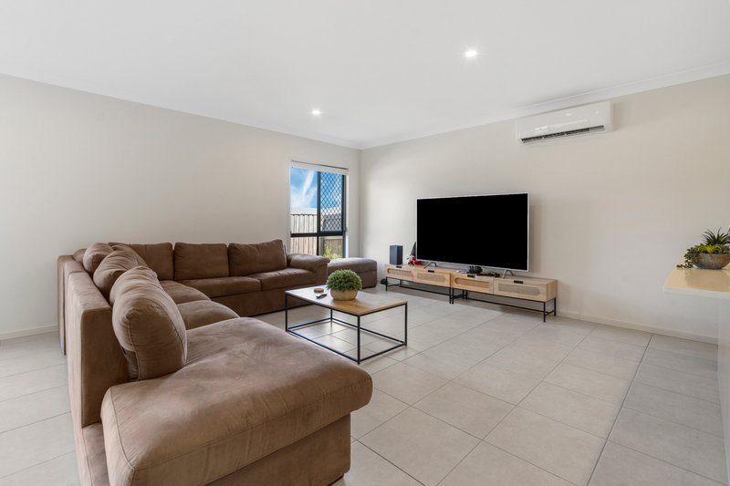 Photo - 10 Rainworth Place, Doolandella QLD 4077 - Image 5