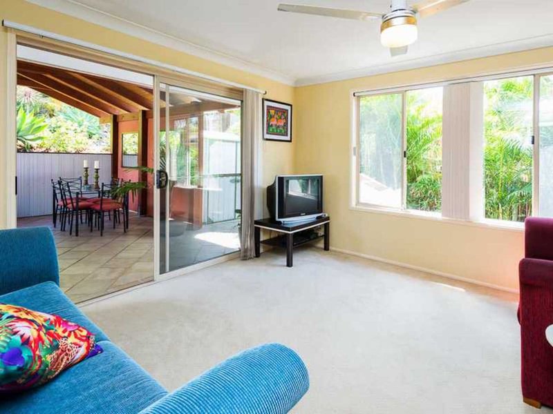 Photo - 10 Rangeview Ct , Burleigh Waters QLD 4220 - Image 6