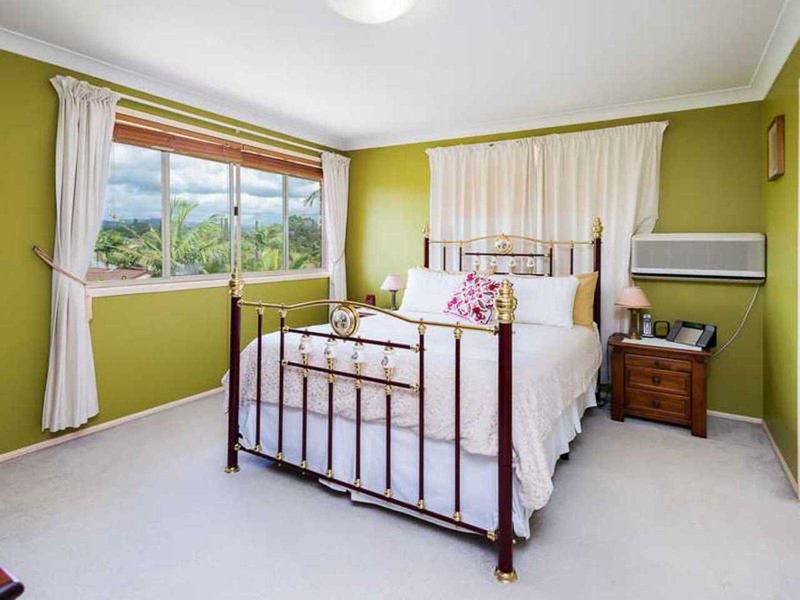 Photo - 10 Rangeview Ct , Burleigh Waters QLD 4220 - Image 12