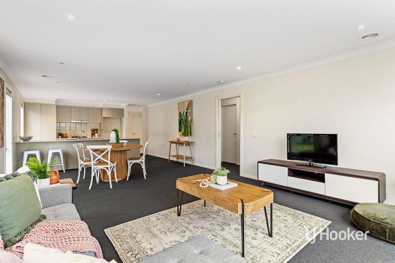 Photo - 10 Rathgar Mews, Wyndham Vale VIC 3024 - Image 6