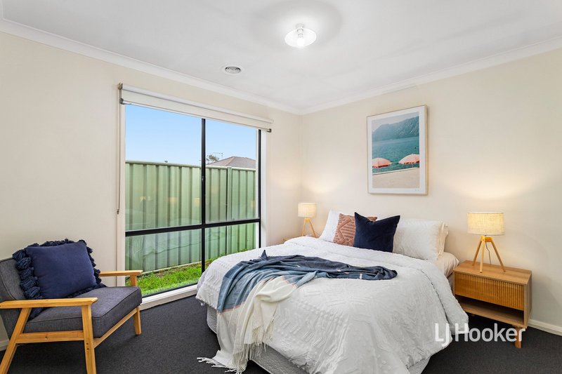 Photo - 10 Rathgar Mews, Wyndham Vale VIC 3024 - Image 9