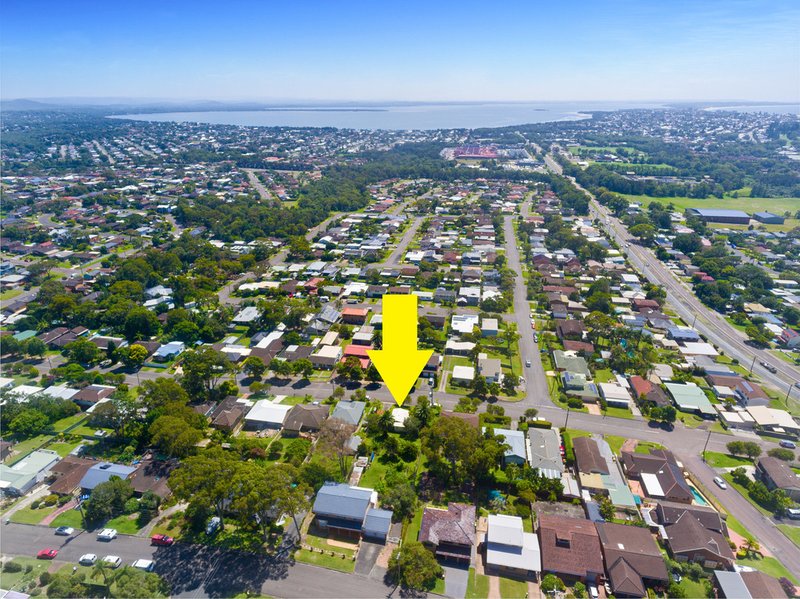 Photo - 10 Rays Road, Bateau Bay NSW 2261 - Image 8