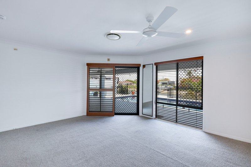 Photo - 10 Rebecca Court, Broadbeach Waters QLD 4218 - Image 12