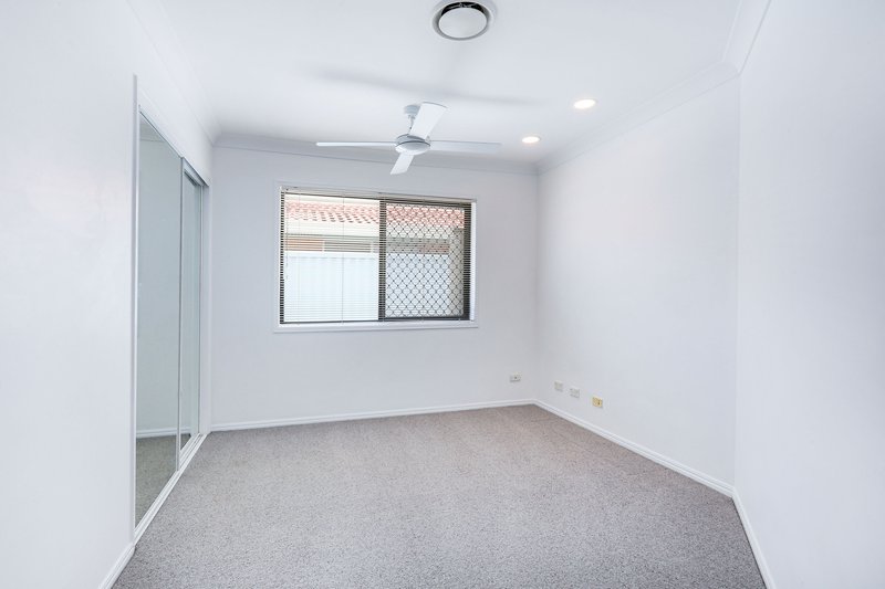 Photo - 10 Rebecca Court, Broadbeach Waters QLD 4218 - Image 15