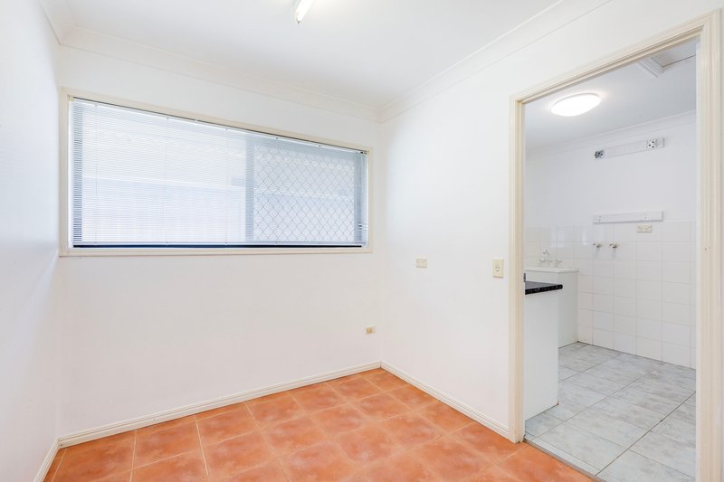 Photo - 10 Rebecca Court, Broadbeach Waters QLD 4218 - Image 17