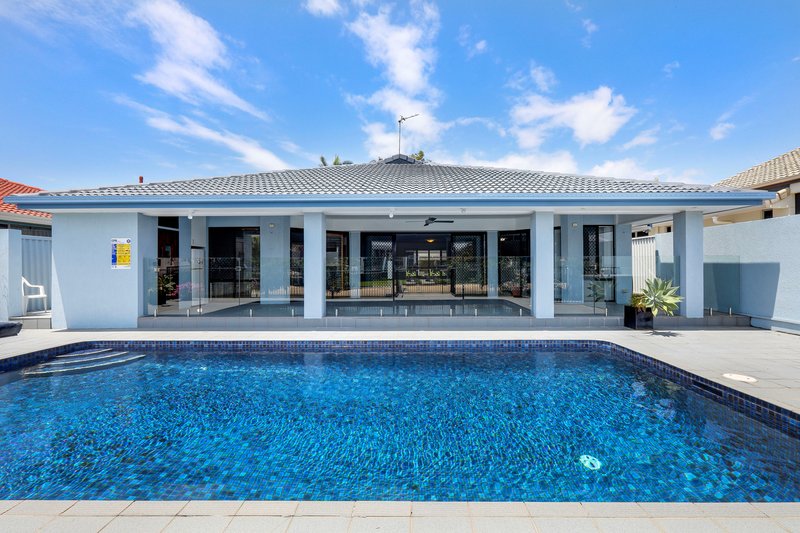 Photo - 10 Rebecca Court, Broadbeach Waters QLD 4218 - Image 22