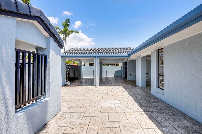 Photo - 10 Rebecca Court, Broadbeach Waters QLD 4218 - Image 26