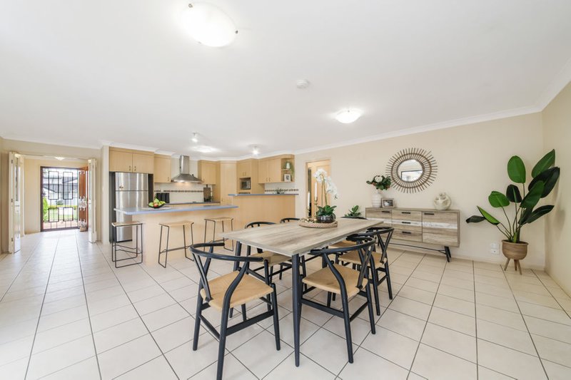 Photo - 10 Redford Crescent, Mcdowall QLD 4053 - Image 7