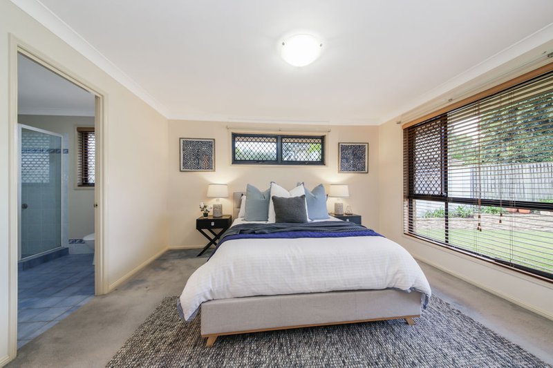 Photo - 10 Redford Crescent, Mcdowall QLD 4053 - Image 11