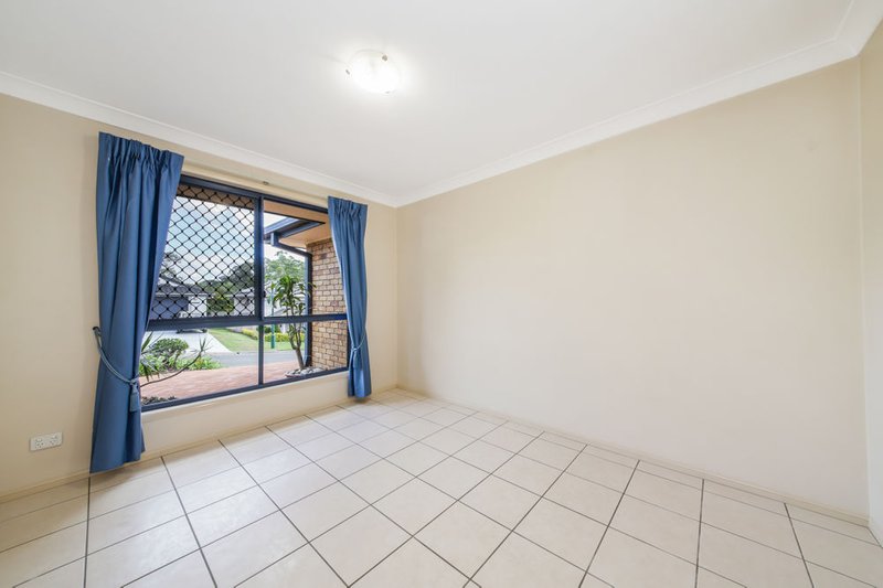 Photo - 10 Redford Crescent, Mcdowall QLD 4053 - Image 16