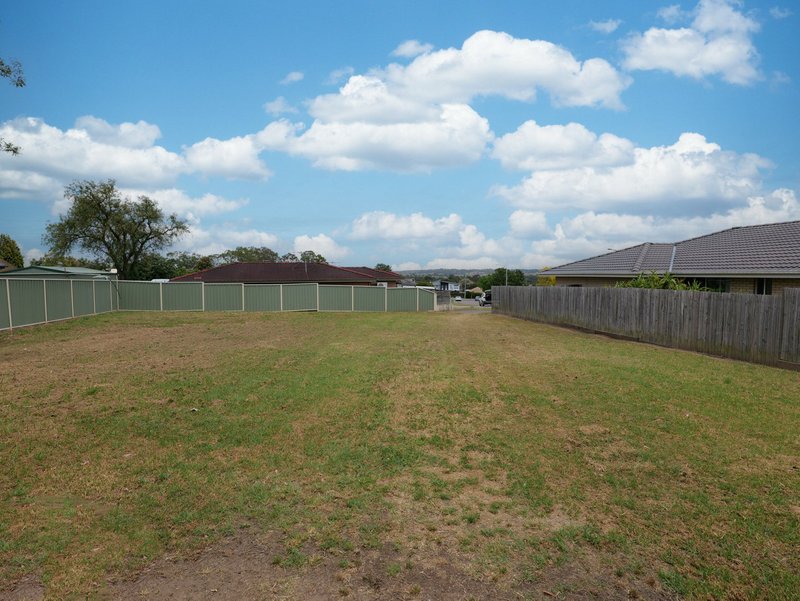 Photo - 10 Redgrove Court, East Branxton NSW 2335 - Image 2