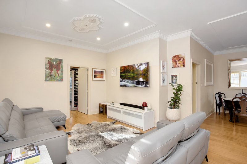 Photo - 10 Redman Road, Dee Why NSW 2099 - Image 3