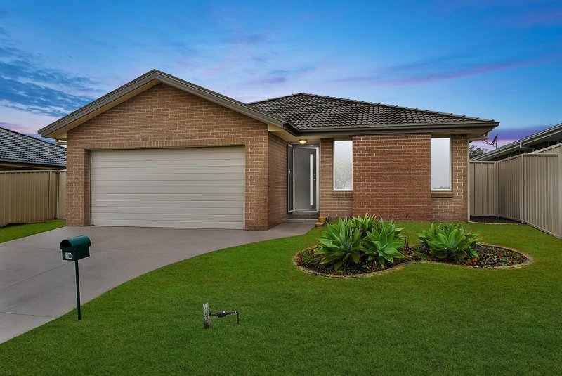 10 Regatta Way, Summerland Point NSW 2259