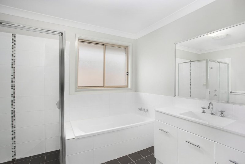 Photo - 10 Regatta Way, Summerland Point NSW 2259 - Image 6