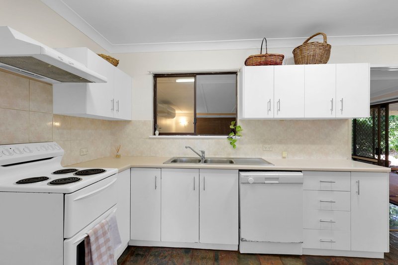 Photo - 10 Regent Street, Darling Heights QLD 4350 - Image 9