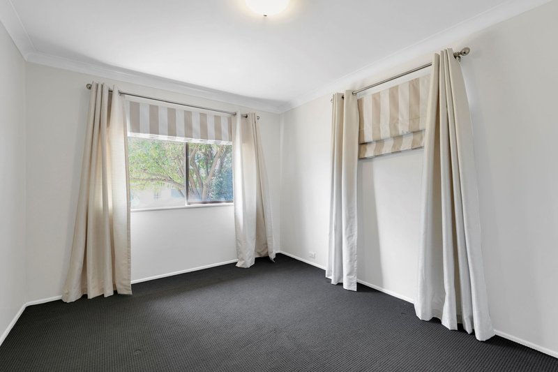 Photo - 10 Regent Street, Darling Heights QLD 4350 - Image 12