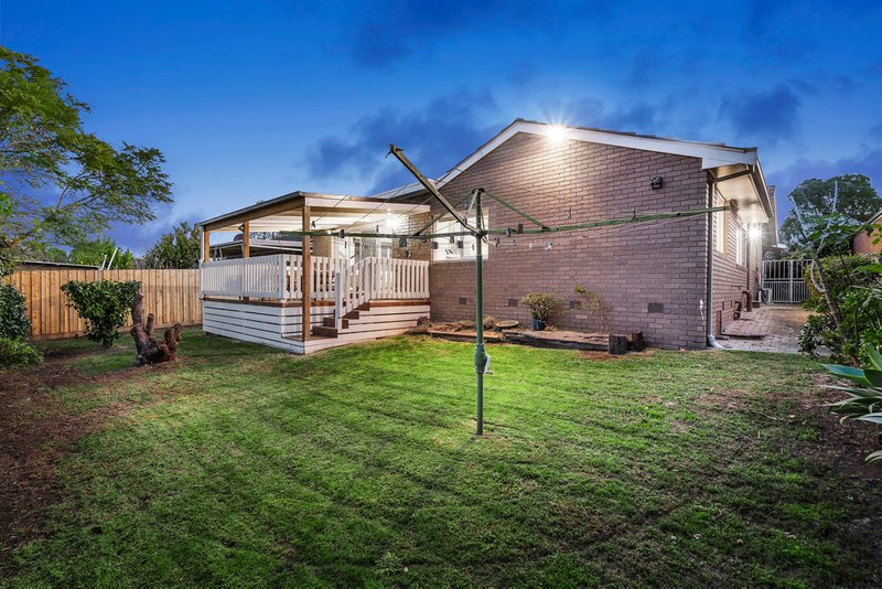 Photo - 10 Renbold Place, Mulgrave VIC 3170 - Image 15