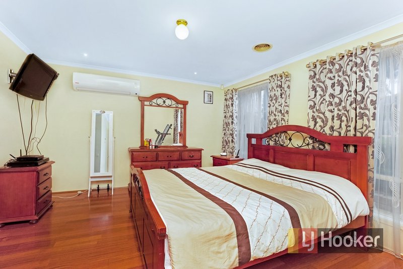 Photo - 10 Rendell Place, Hampton Park VIC 3976 - Image 8