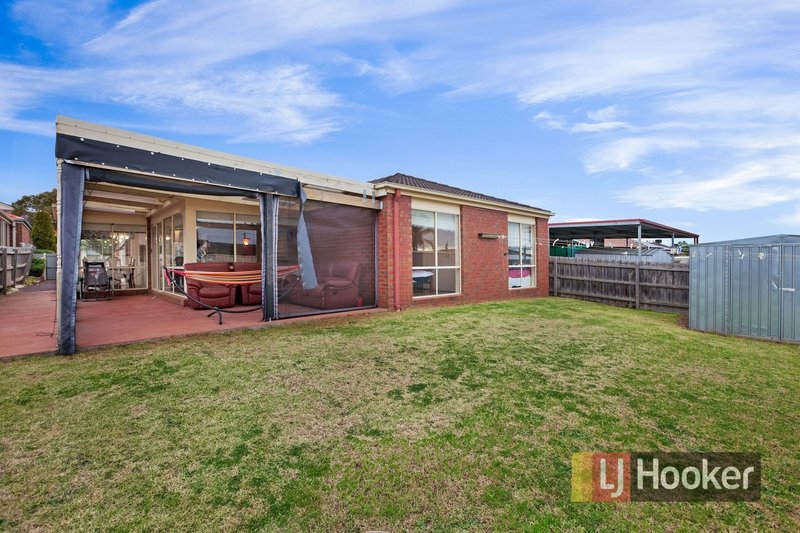 Photo - 10 Rendell Place, Hampton Park VIC 3976 - Image 16