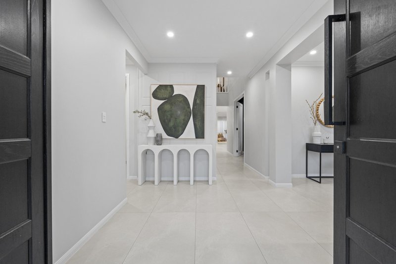 Photo - 10 Renniks Street, Sunnybank QLD 4109 - Image 2