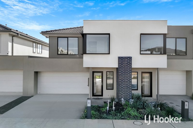 Photo - 10 Rhumerie Close, Clyde North VIC 3978 - Image 1