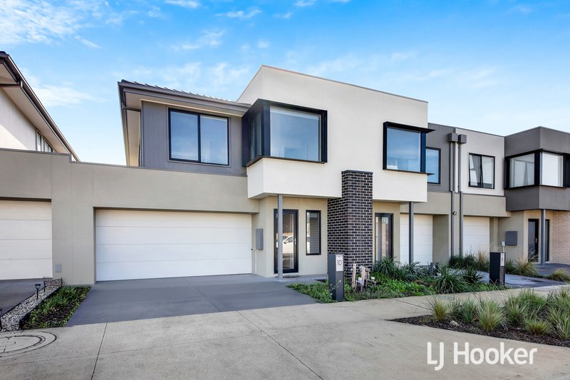 Photo - 10 Rhumerie Close, Clyde North VIC 3978 - Image 4