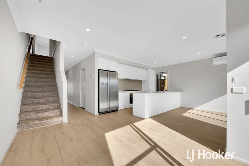 Photo - 10 Rhumerie Close, Clyde North VIC 3978 - Image 8