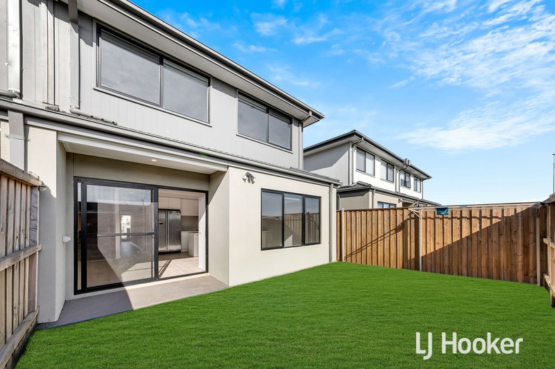 Photo - 10 Rhumerie Close, Clyde North VIC 3978 - Image 15