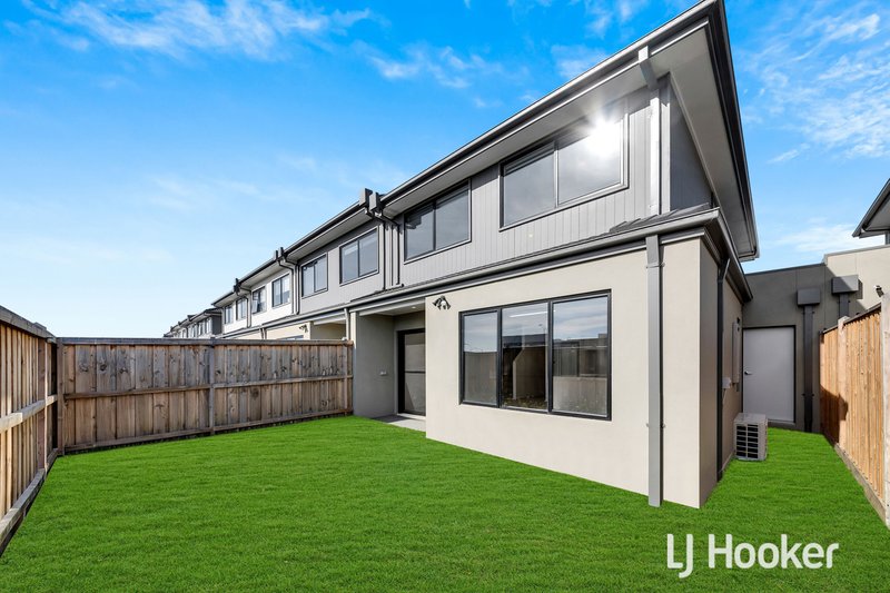 Photo - 10 Rhumerie Close, Clyde North VIC 3978 - Image 16