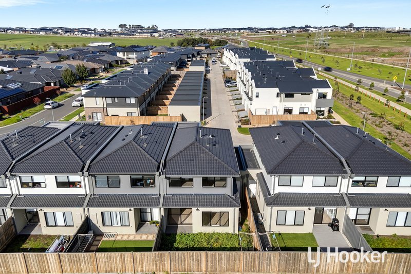 Photo - 10 Rhumerie Close, Clyde North VIC 3978 - Image 19