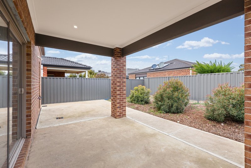 Photo - 10 Risdon Chase, Wollert VIC 3750 - Image 5