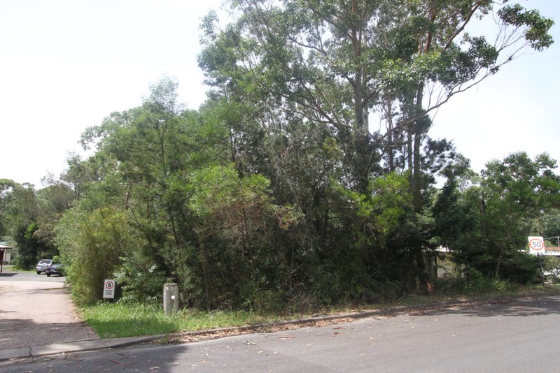 Photo - 10 River Road, Lake Tabourie NSW 2539 - Image 4