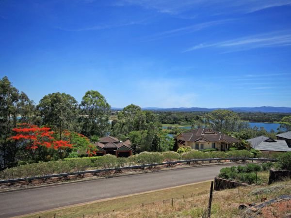 Photo - 10 River Vista Crescent, Murrumba Downs QLD 4503 - Image 3