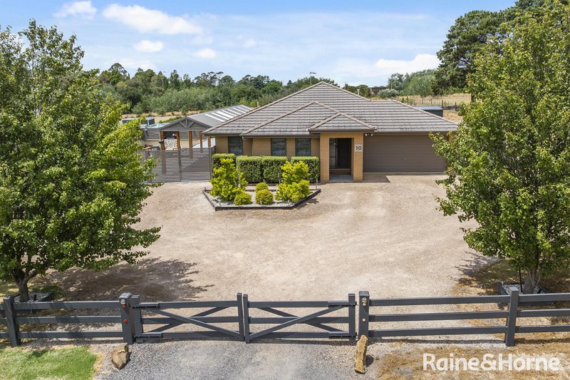 Photo - 10 Rivergum Road, Riddells Creek VIC 3431 - Image 1