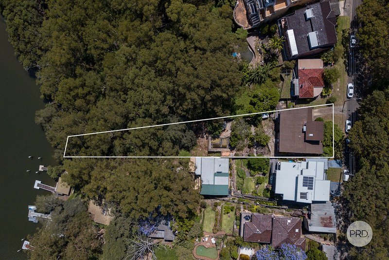 Photo - 10 Riverside Drive, Lugarno NSW 2210 - Image 2