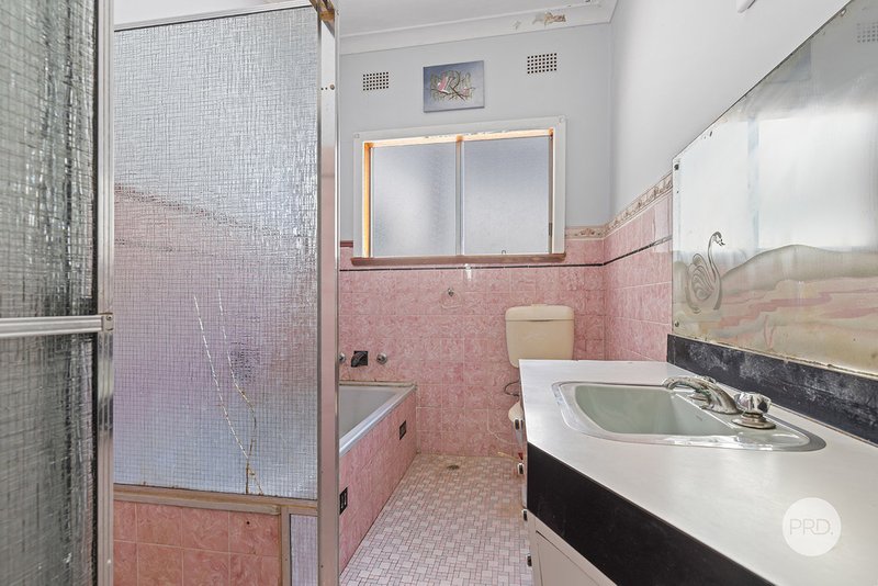 Photo - 10 Riverside Drive, Lugarno NSW 2210 - Image 9