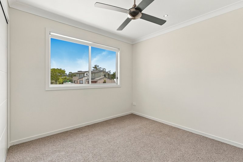Photo - 10 Riviera Court, Windaroo QLD 4207 - Image 6