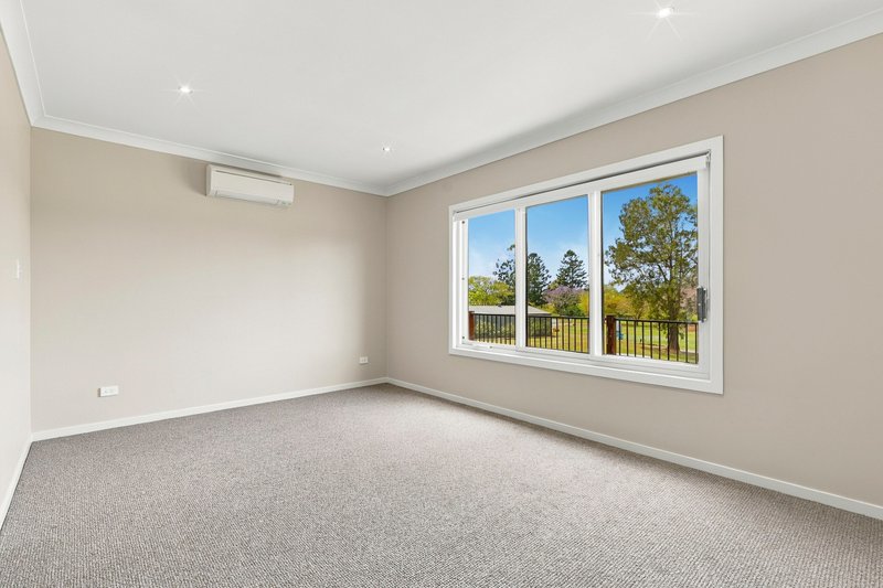 Photo - 10 Riviera Court, Windaroo QLD 4207 - Image 8