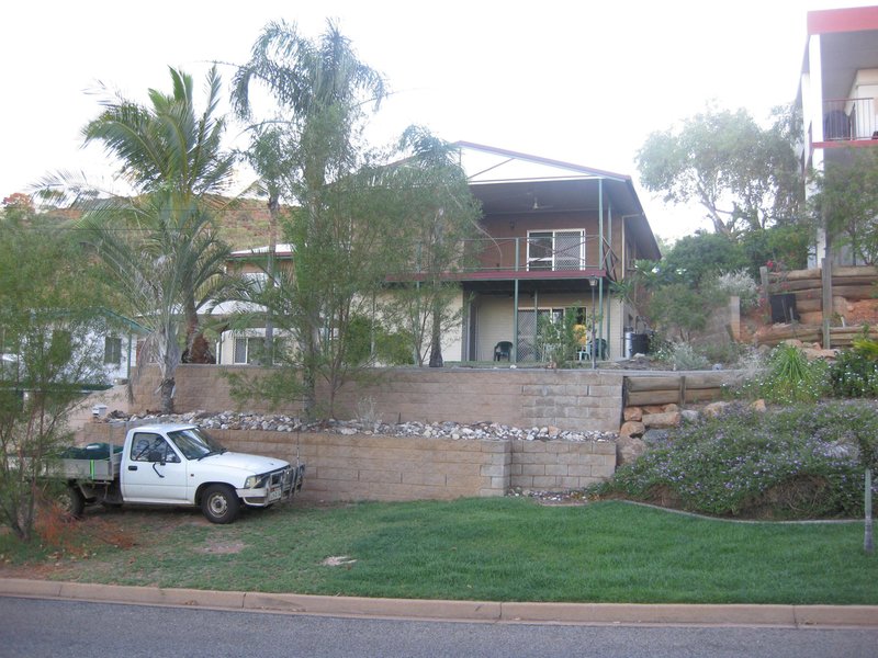 Photo - 10 Robin Road, Mount Isa QLD 4825 - Image 2