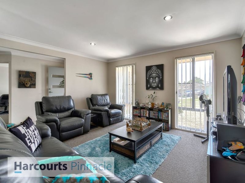 Photo - 10 Robinia Court, Morayfield QLD 4506 - Image 2