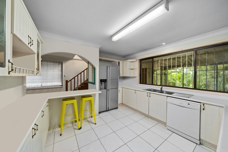 Photo - 10 Robinson Close, Lurnea NSW 2170 - Image 3