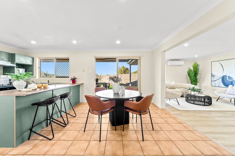 Photo - 10 Robinson Crescent, Runcorn QLD 4113 - Image 2