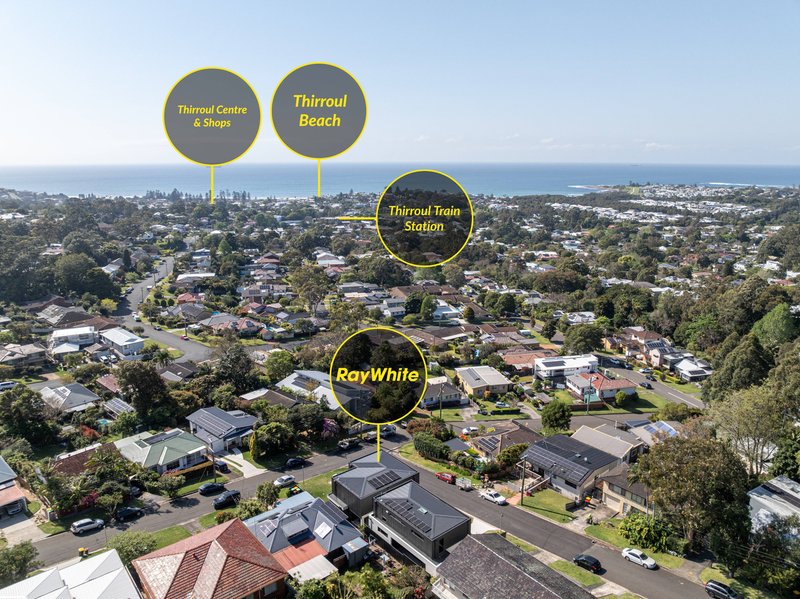 Photo - 10 Robinsville Cres , Thirroul NSW 2515 - Image 2