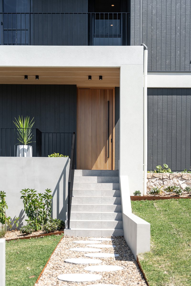 Photo - 10 Robinsville Cres , Thirroul NSW 2515 - Image 3