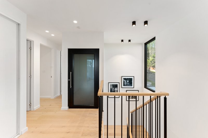 Photo - 10 Robinsville Cres , Thirroul NSW 2515 - Image 16
