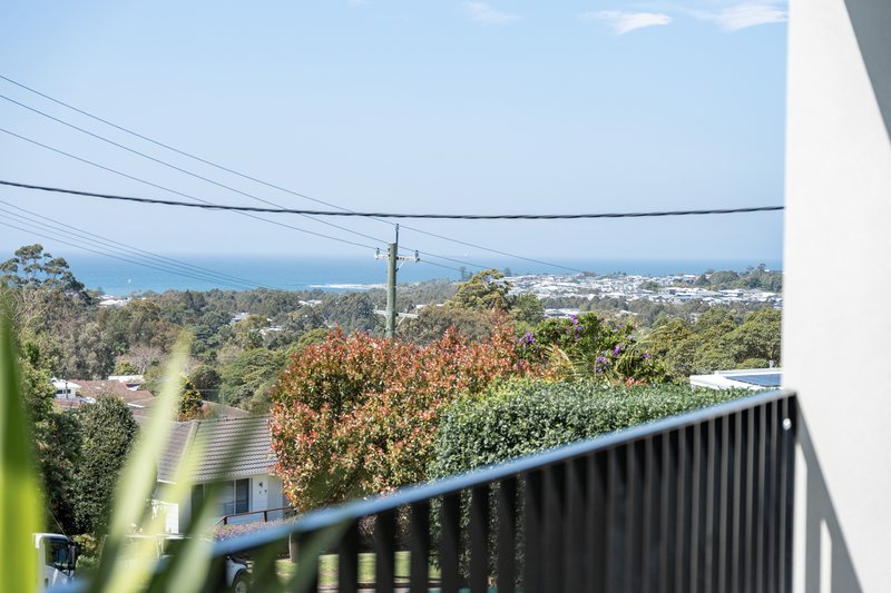 Photo - 10 Robinsville Cres , Thirroul NSW 2515 - Image 27