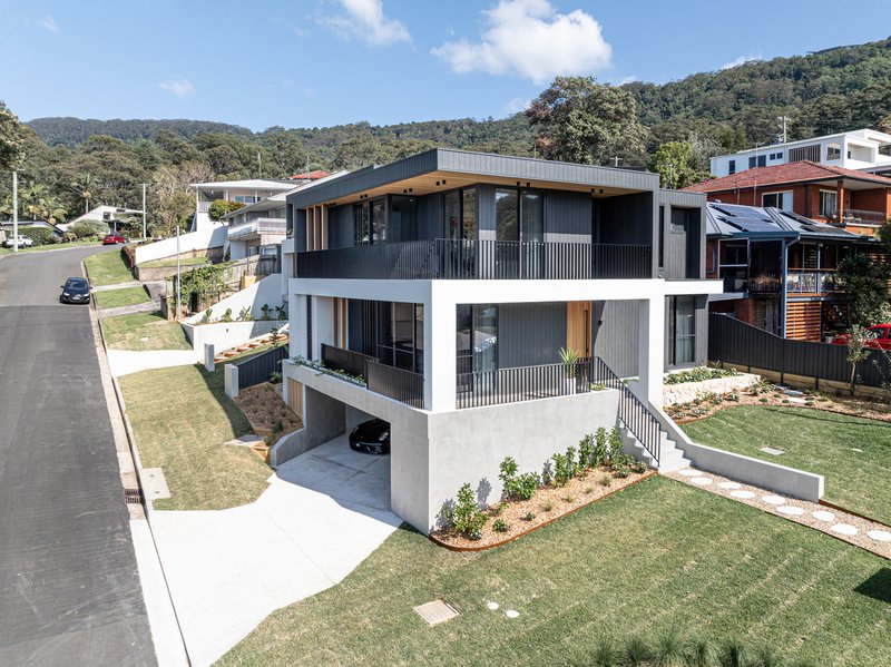 Photo - 10 Robinsville Cres , Thirroul NSW 2515 - Image 31